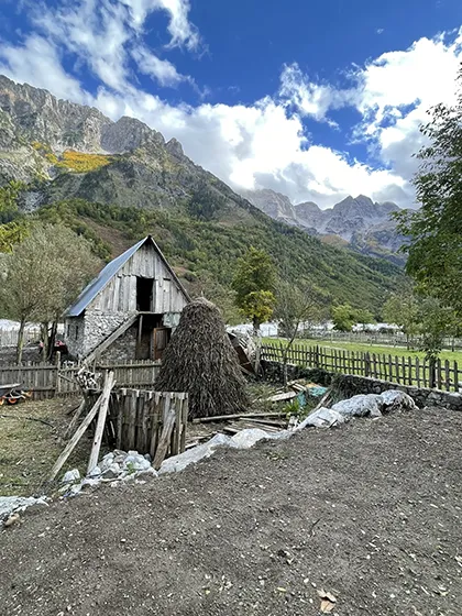 טרק פסגות הבלקן בסתיו - אלבניה, מונטנגרו וקוסובו