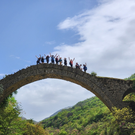 טרק בזגוריה האלבנית