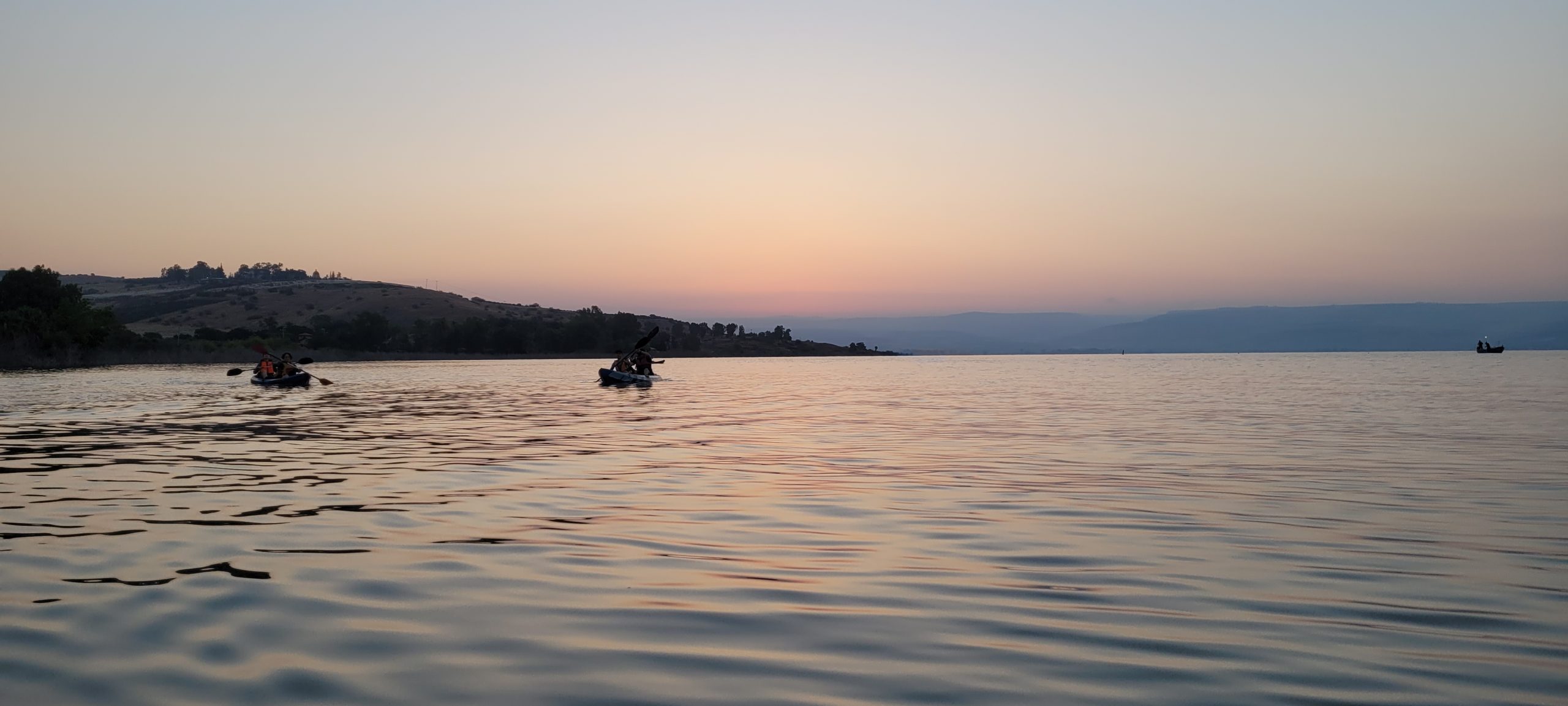 פסטיבל כנרת- שייט קיאקים בשעות הדמדומים